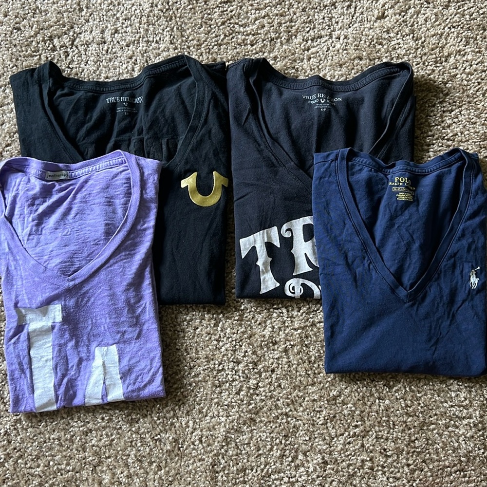T-shirt bundle of 4